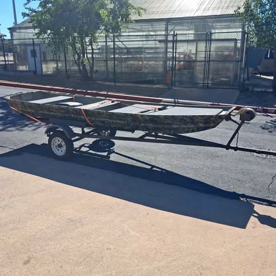 14/36 Jon Boat With Trailer Need Gone Asap