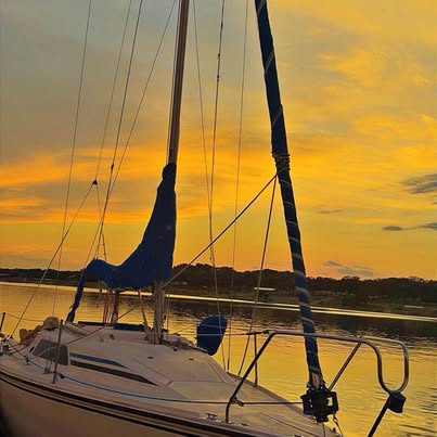 1987 Hunter 23 W/ 2021 Honda 5HP