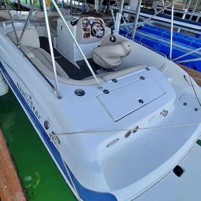 2008 NauticStar 232 Sport Deck – 300HP 5.7L V8 – Recent Service – $15,900