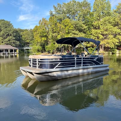 Must See!!! 2024 Bennington 22SSRSR