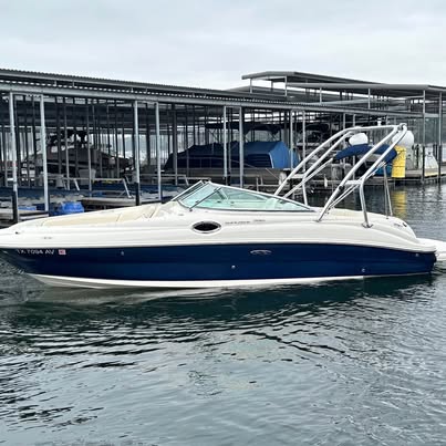 2008 Sea Ray 240 Sundeck