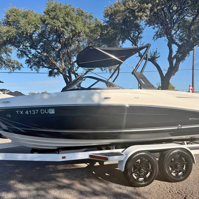 2017 Bayliner VR5