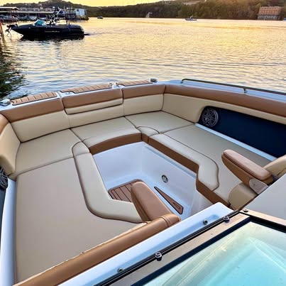 2015 Sea Ray 270 Sundeck W/ New Trailer