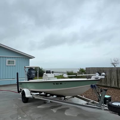 2007 18FT Hewes Redfisher
