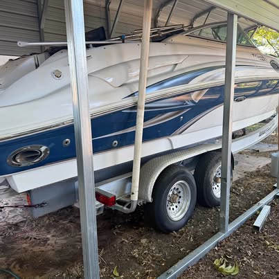2003 Sea Ray Sundeck 270 V8 Motor 496