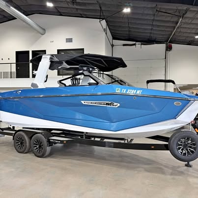 2025 Nautique G23