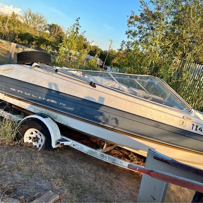 Bayliner Boat & Trailer