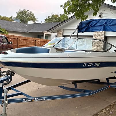 2000 Lancha Glastron