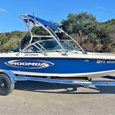 2006 Moomba Outback 325HP Direct Drive
