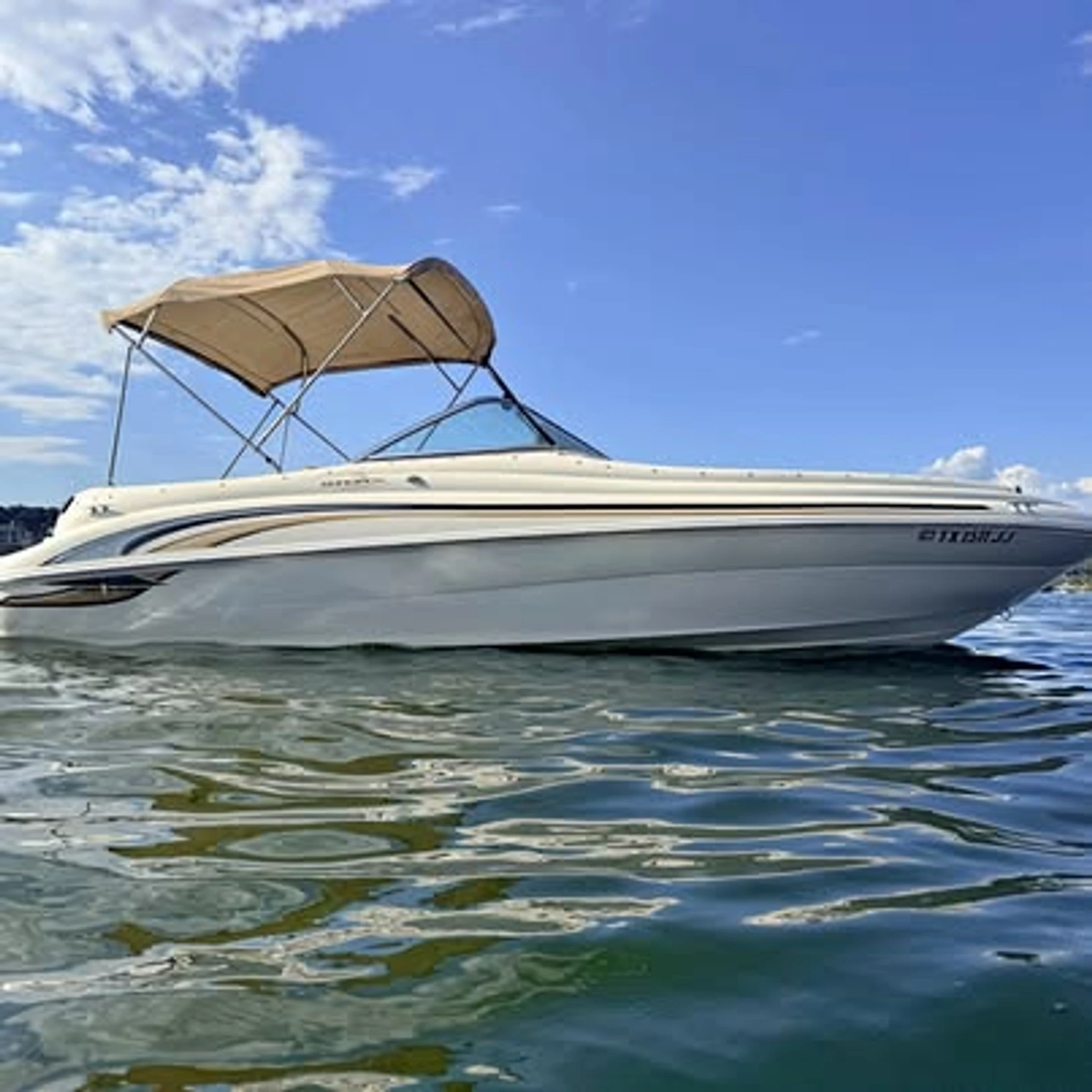 2000 Sea Ray Sundeck 210